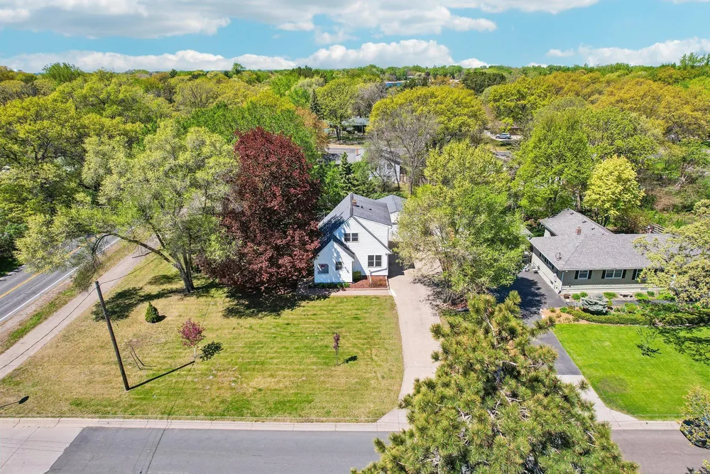 7710 Groveland Rd, Mounds View, MN 55112