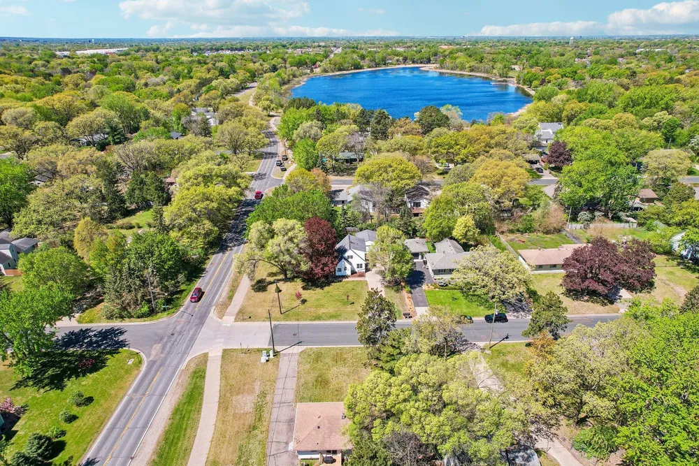 7710 Groveland Rd, Mounds View, MN 55112