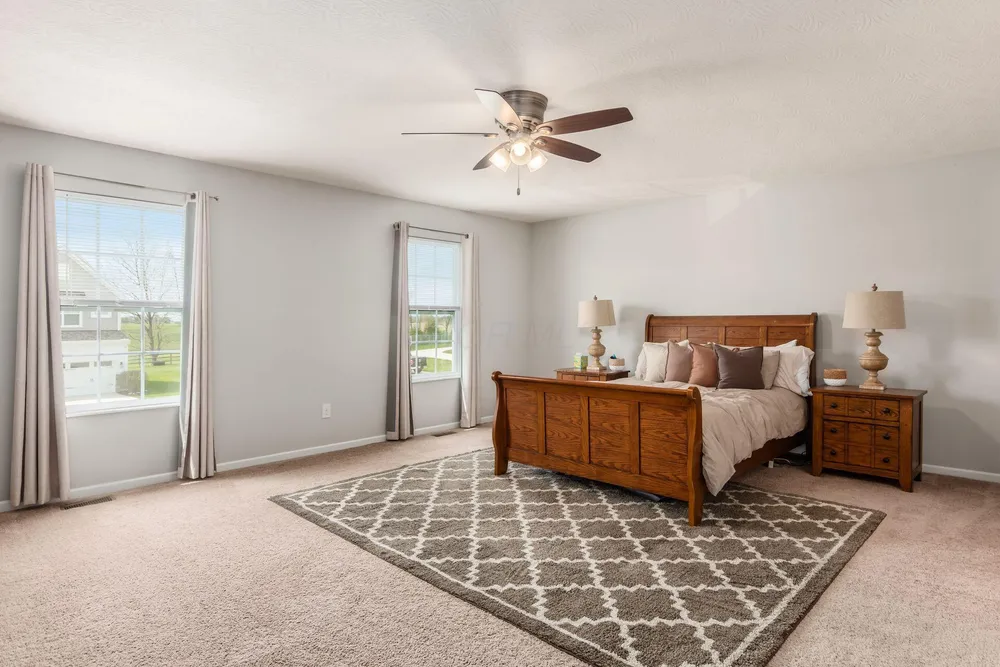198 Rosewood Loop SW, Commercial Point, OH 43116