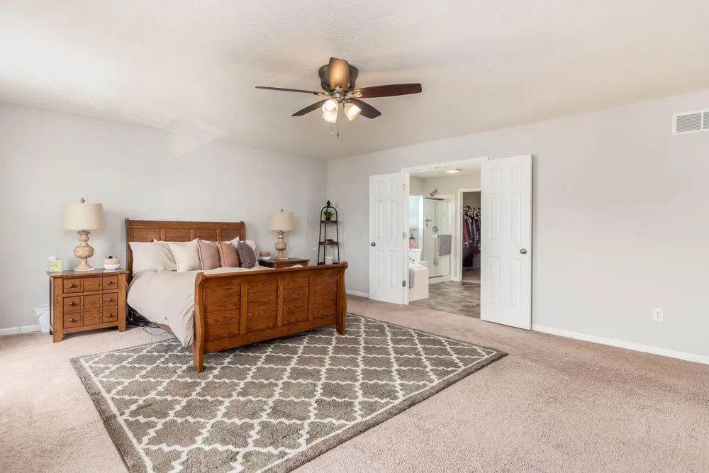 198 Rosewood Loop SW, Commercial Point, OH 43116