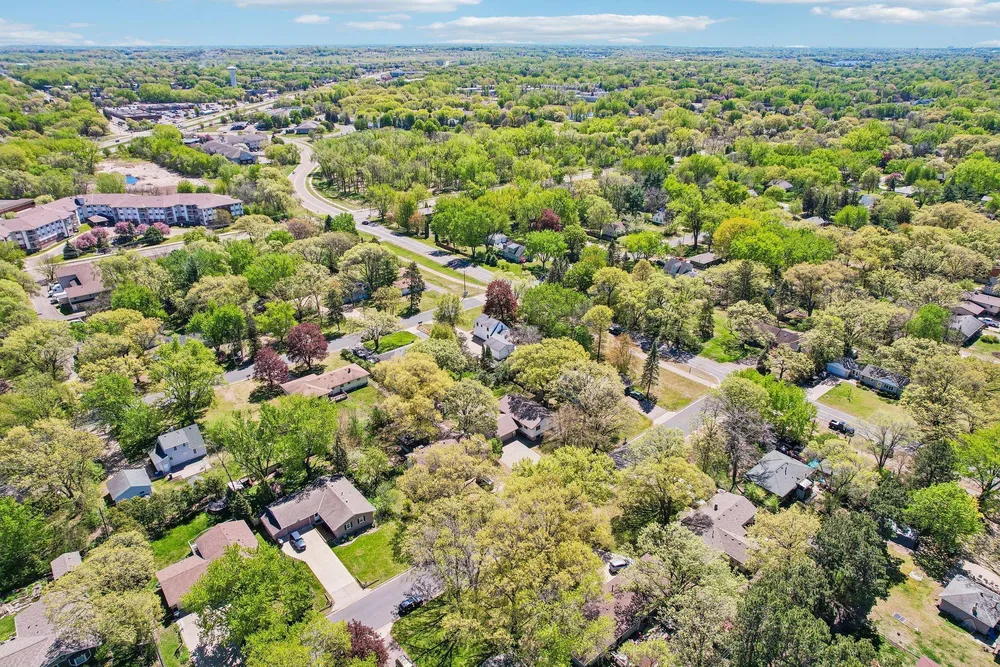 7710 Groveland Rd, Mounds View, MN 55112