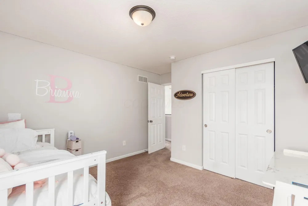 198 Rosewood Loop SW, Commercial Point, OH 43116