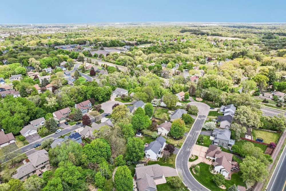 1410 Appaloosa Trail, Eagan, MN 55122