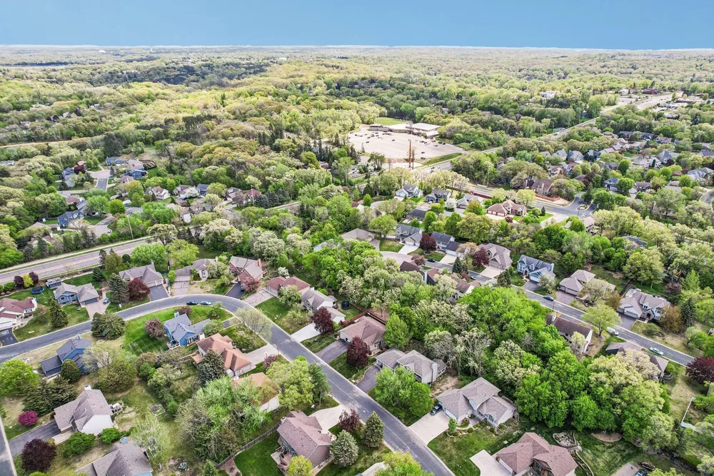 1410 Appaloosa Trail, Eagan, MN 55122