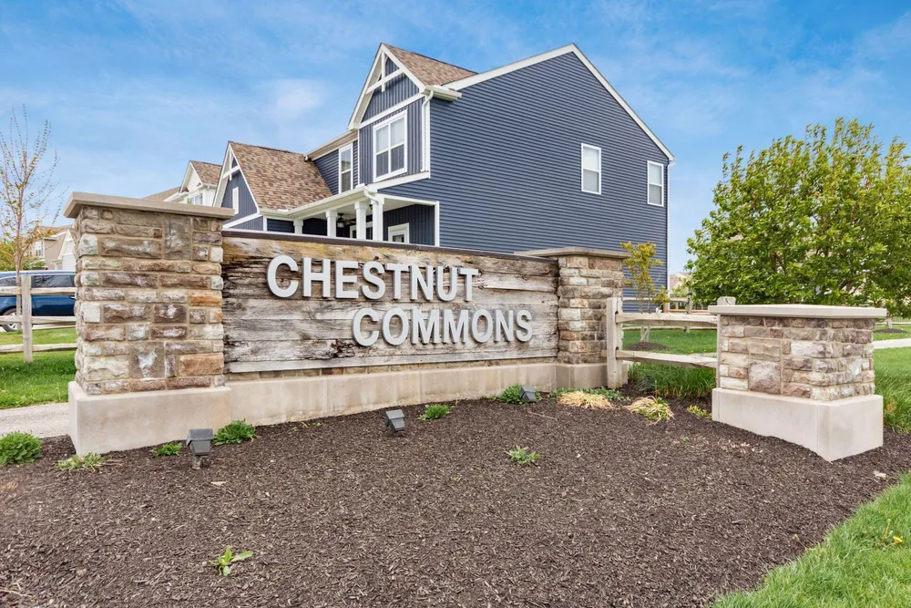 198 Rosewood Loop SW, Commercial Point, OH 43116