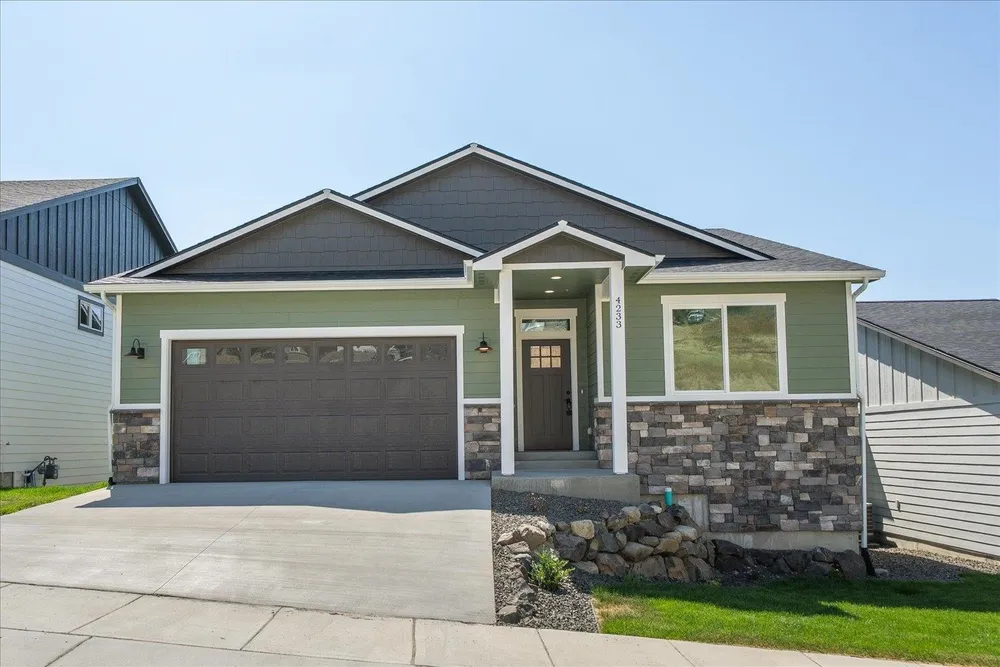 4233 W Tolliver Ct, Spokane, WA 99208