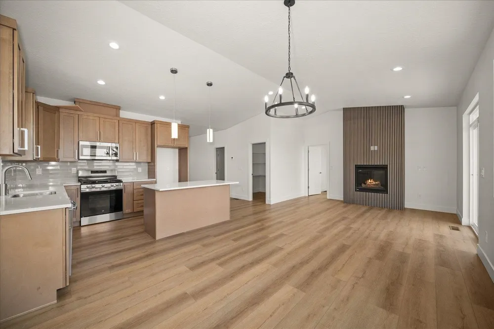 4233 W Tolliver Ct, Spokane, WA 99208