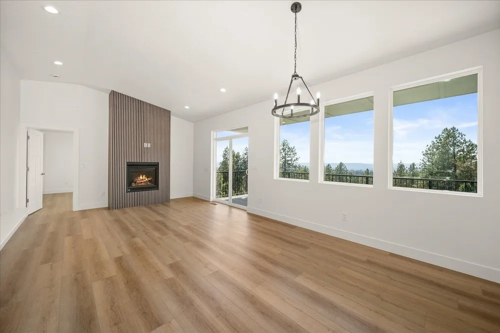 4233 W Tolliver Ct, Spokane, WA 99208