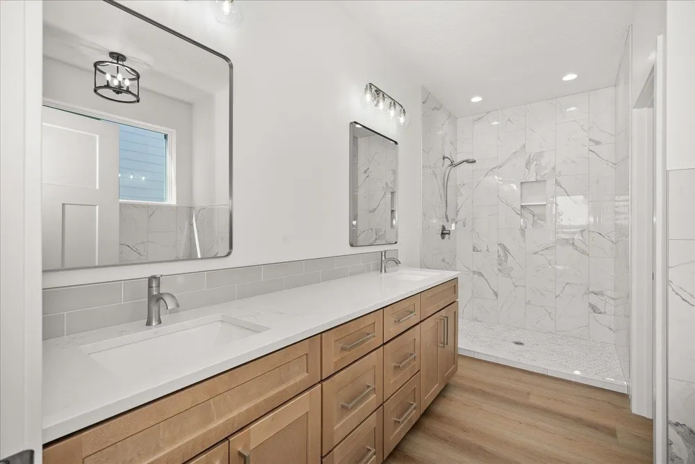 4233 W Tolliver Ct, Spokane, WA 99208