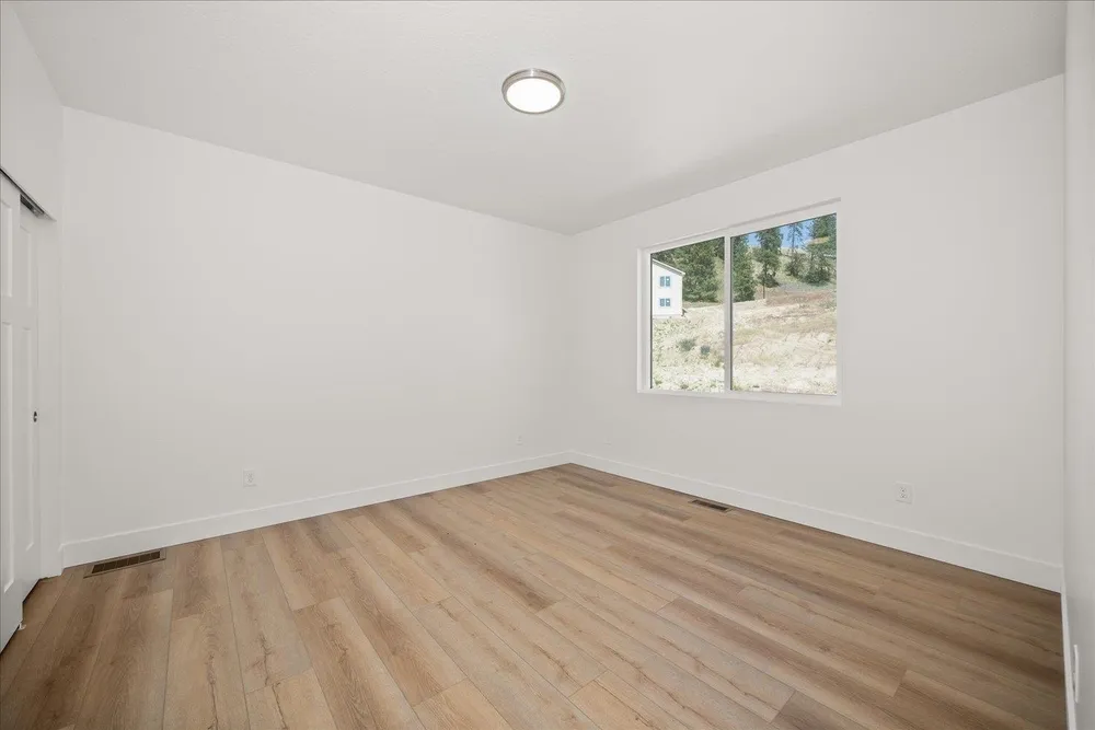 4233 W Tolliver Ct, Spokane, WA 99208