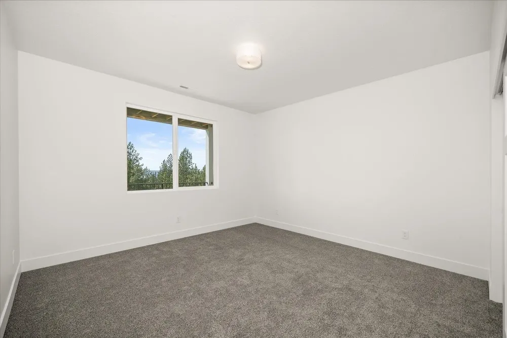 4233 W Tolliver Ct, Spokane, WA 99208