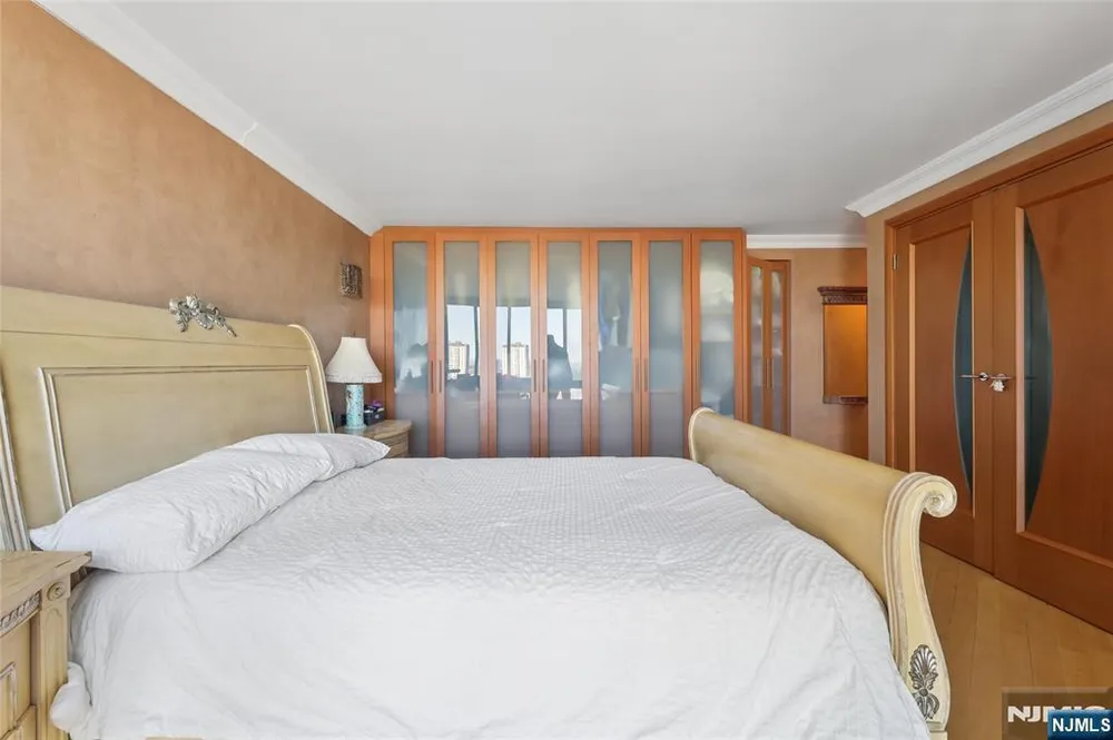 1512 Palisade Ave, Fort Lee, NJ 07024