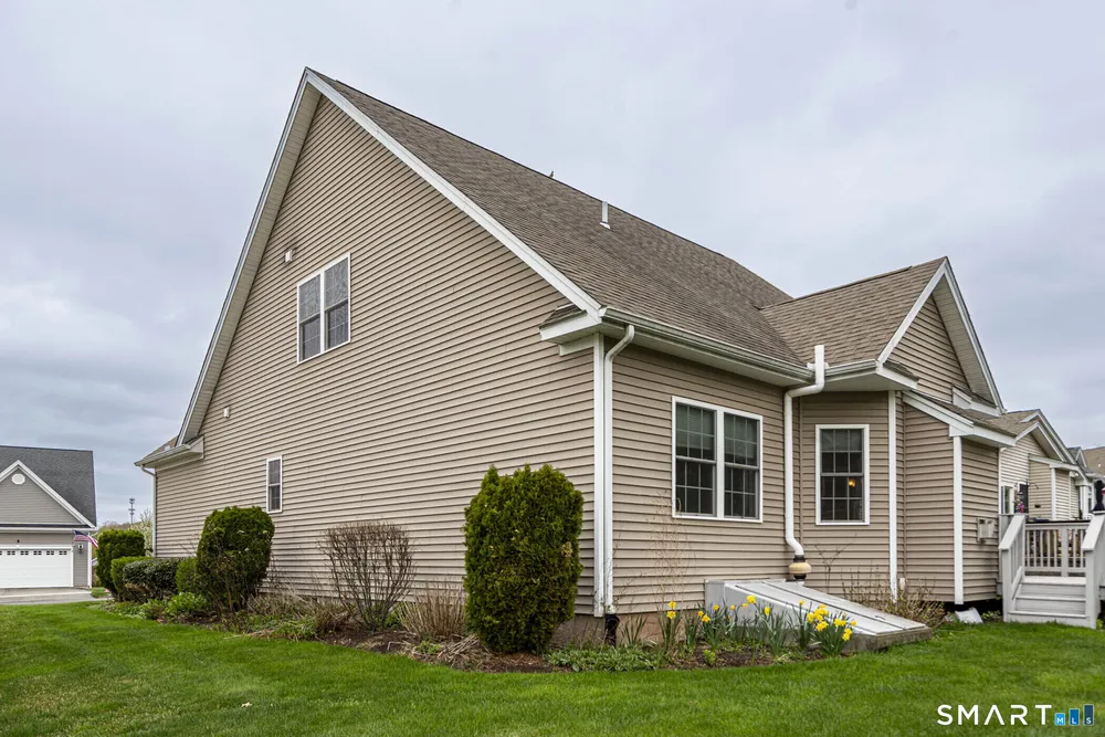 63 Scenic Dr, Berlin, CT 06037