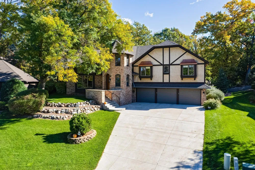 6175 Heather Pl NE, Fridley, MN 55432