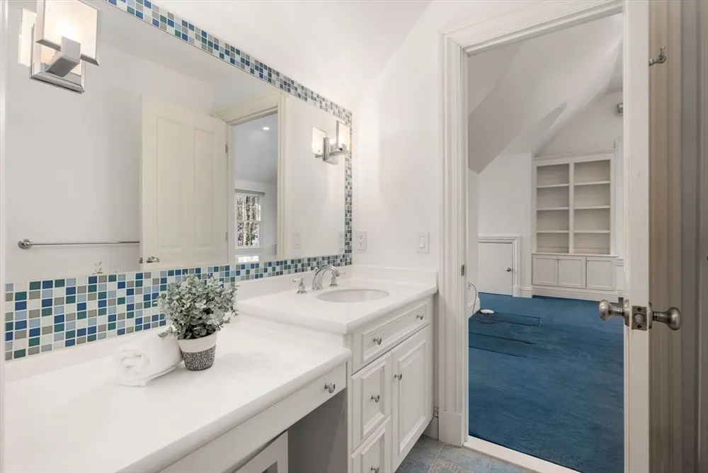 182 Winding River Rd, Wellesley, MA 02482