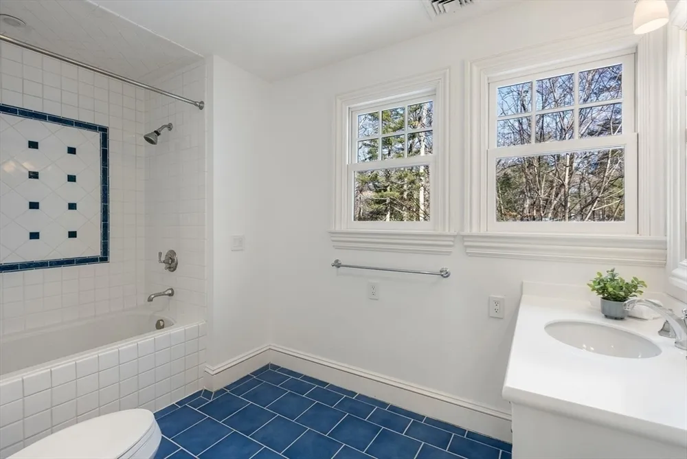 182 Winding River Rd, Wellesley, MA 02482