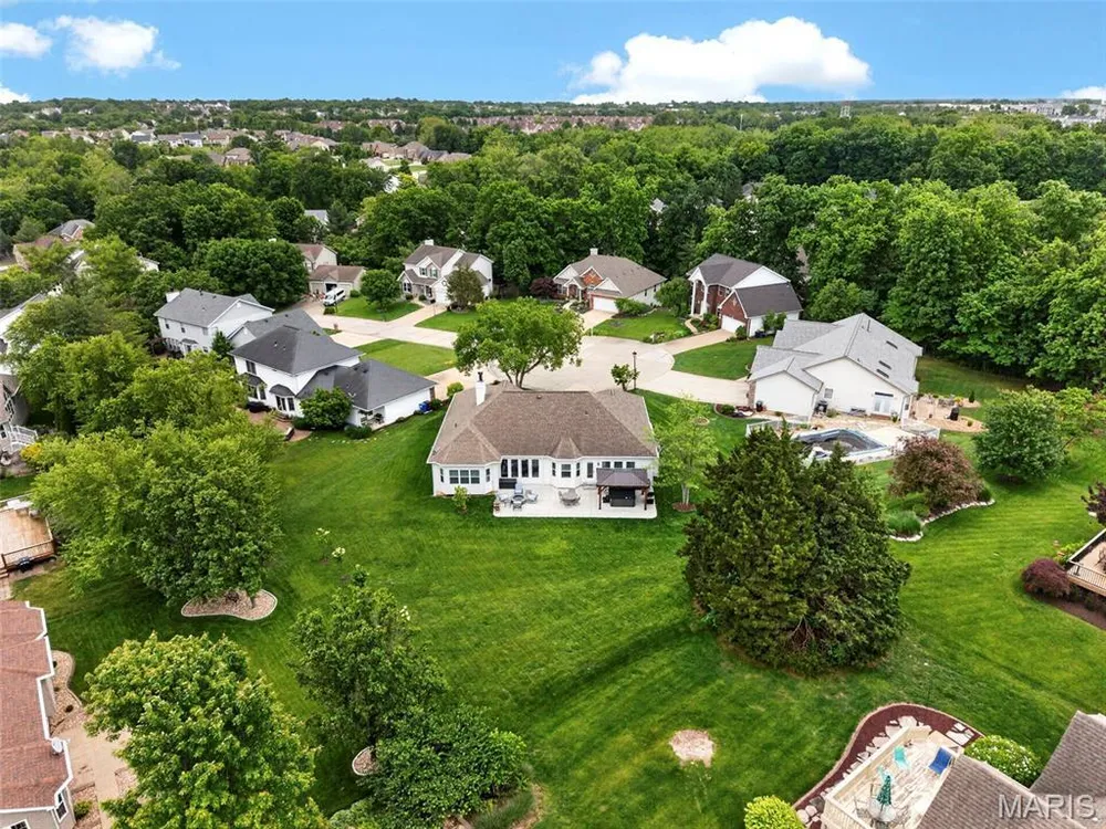 1407 Tucks Inn Ct, Lake St Louis, MO 63367