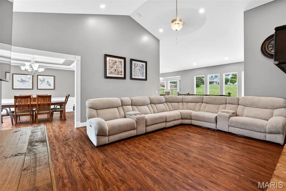 1407 Tucks Inn Ct, Lake St Louis, MO 63367