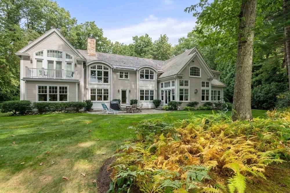 182 Winding River Rd, Wellesley, MA 02482