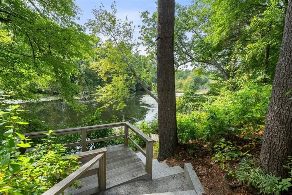 182 Winding River Rd, Wellesley, MA 02482