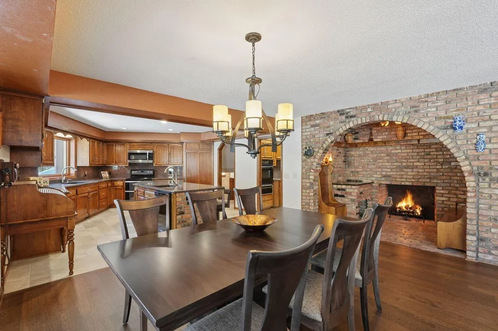 6175 Heather Pl NE, Fridley, MN 55432