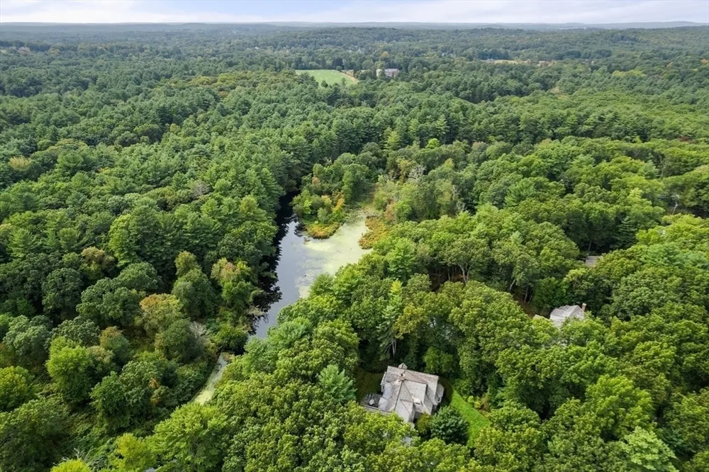 182 Winding River Rd, Wellesley, MA 02482