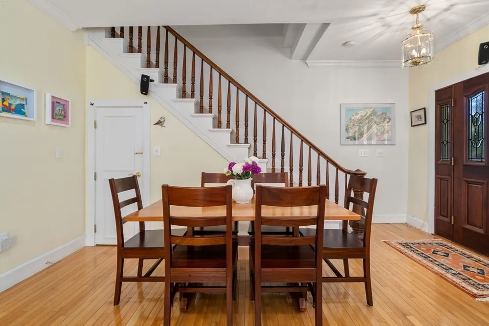 5 Spring St, Medfield, MA 02052