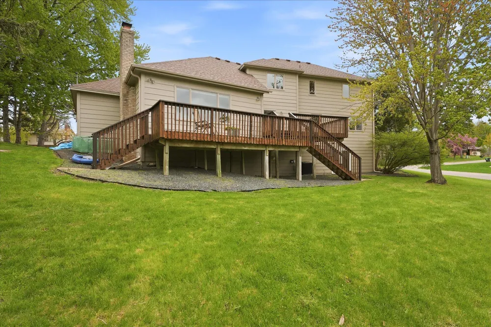 2500 Highland View Ave S, Burnsville, MN 55337