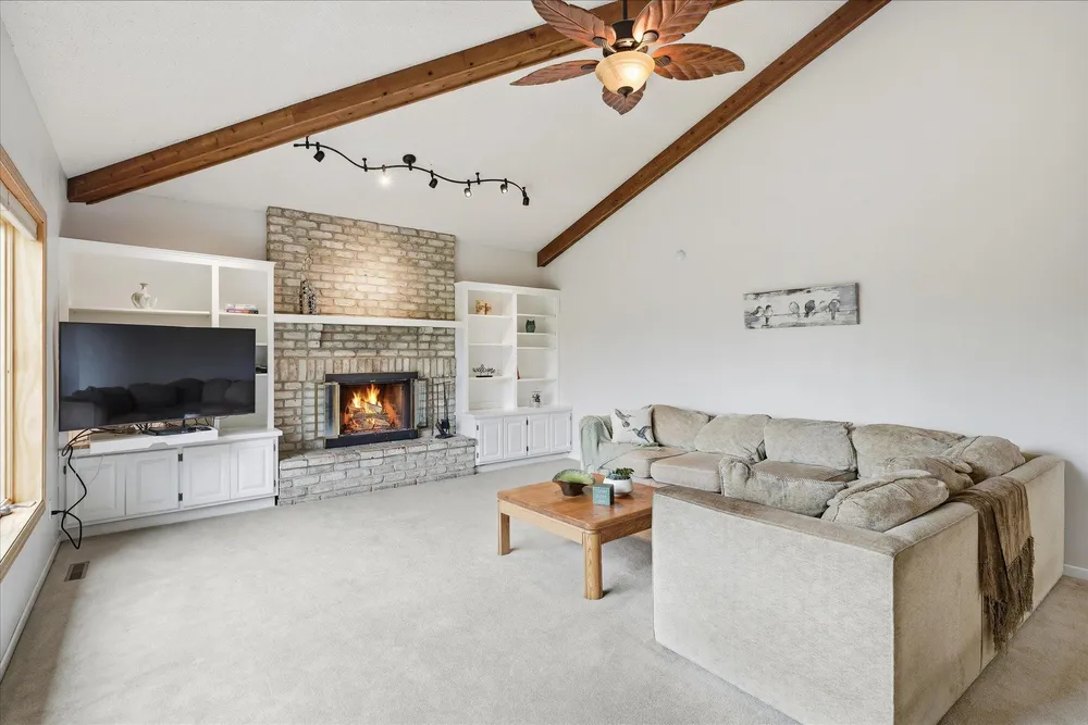 2500 Highland View Ave S, Burnsville, MN 55337