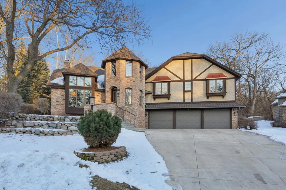 6175 Heather Pl NE, Fridley, MN 55432