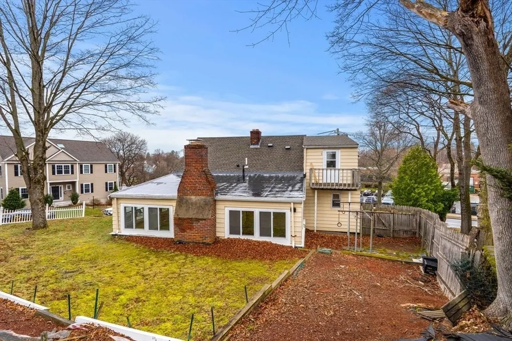 380 Cross St, Winchester, MA 01890