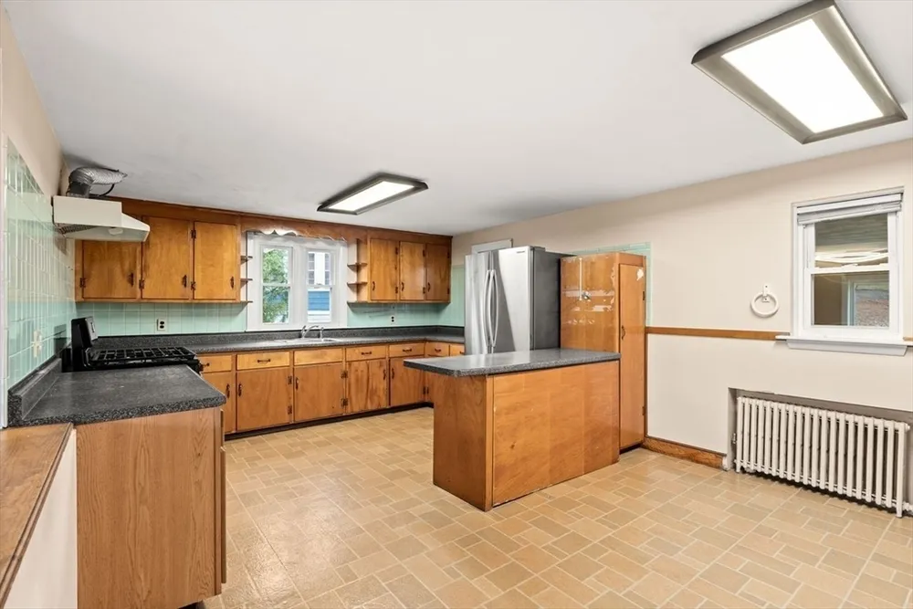 380 Cross St, Winchester, MA 01890