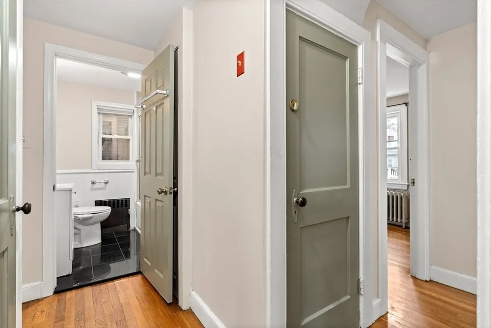 380 Cross St, Winchester, MA 01890