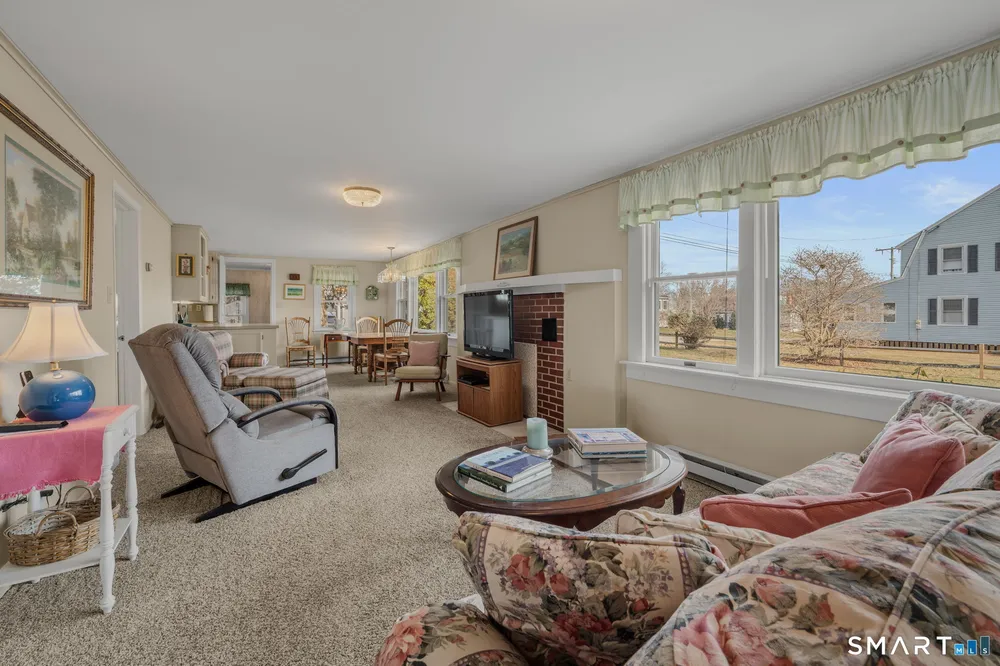 54 Sea Crest Ave, East Lyme, CT 06357
