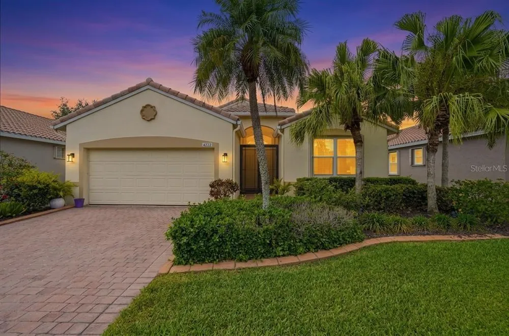 4222 65th Pl E, Sarasota, FL 34243