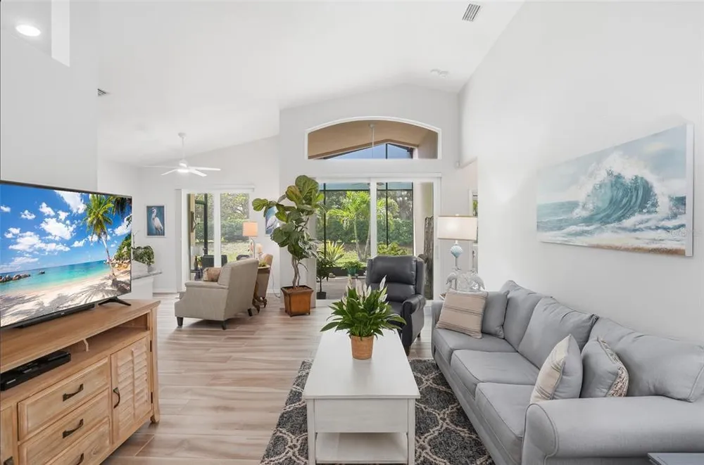 4222 65th Pl E, Sarasota, FL 34243