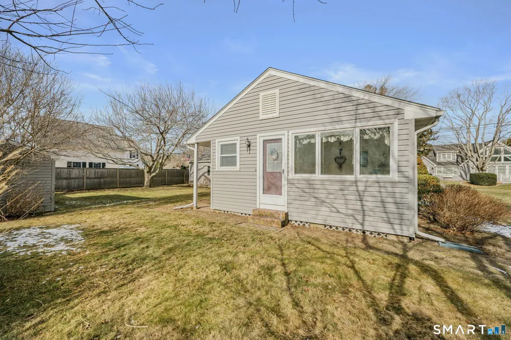 54 Sea Crest Ave, East Lyme, CT 06357