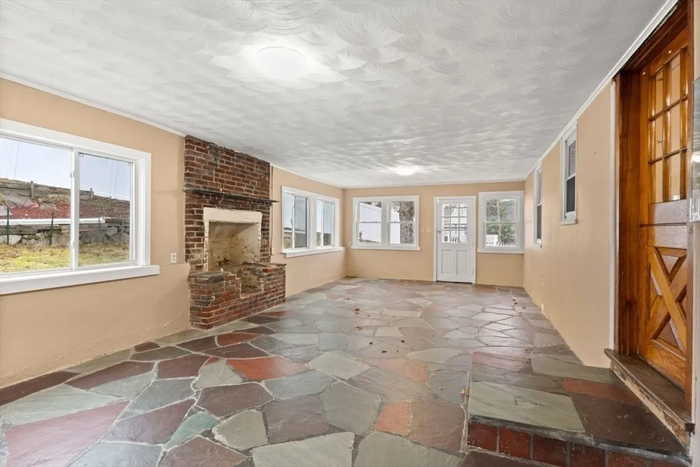 380 Cross St, Winchester, MA 01890