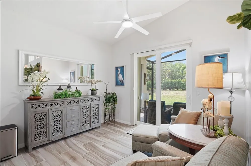 4222 65th Pl E, Sarasota, FL 34243