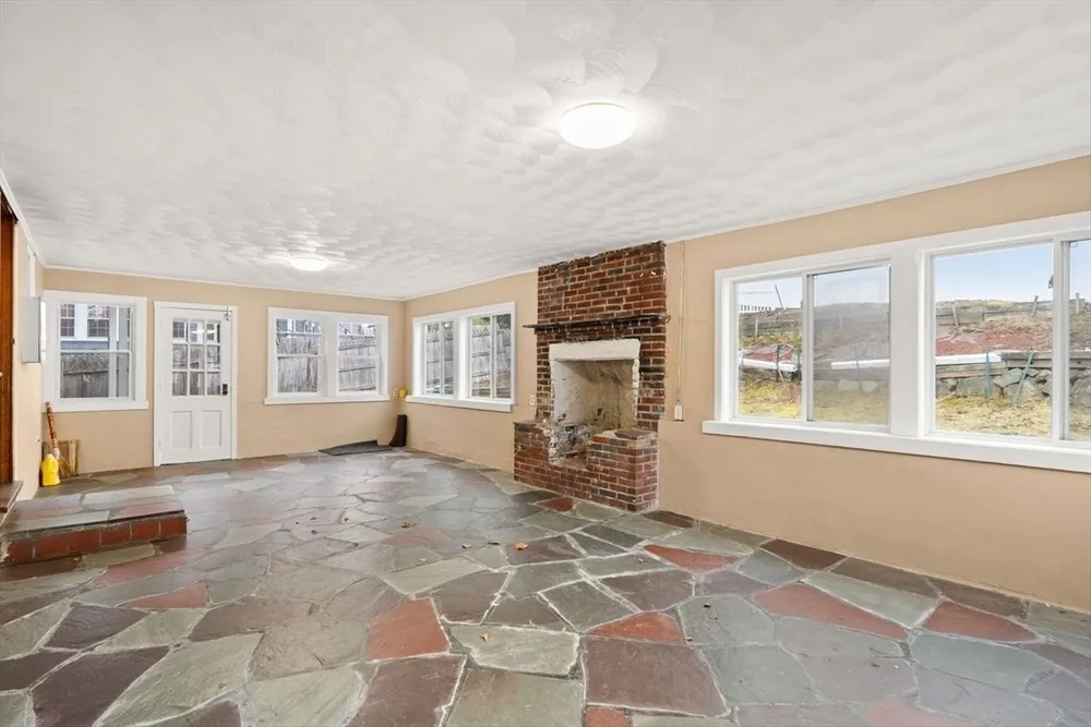 380 Cross St, Winchester, MA 01890