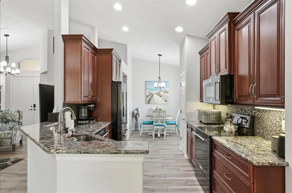 4222 65th Pl E, Sarasota, FL 34243