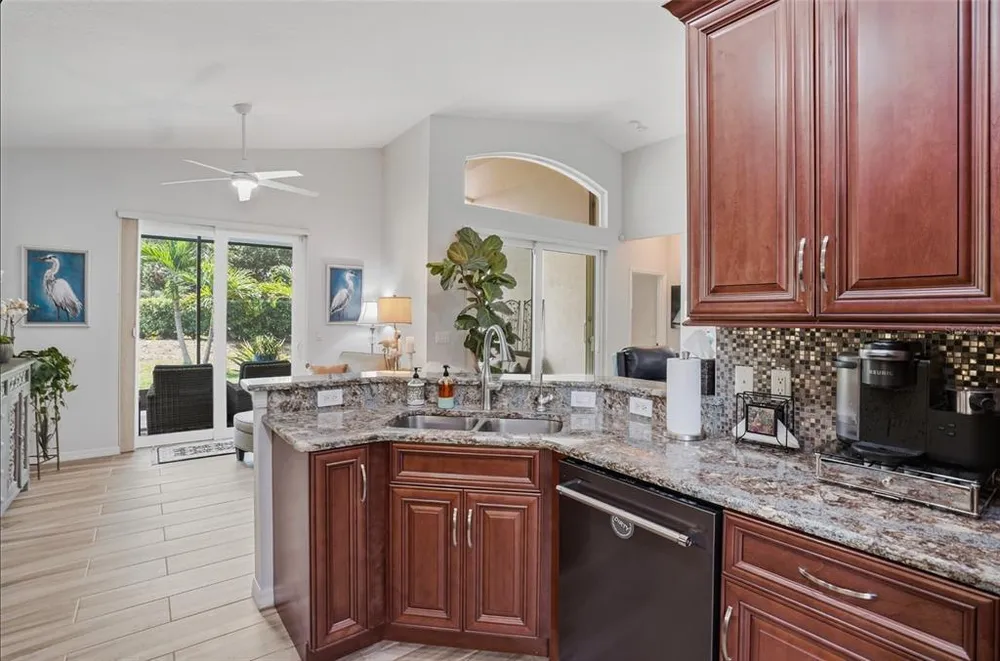 4222 65th Pl E, Sarasota, FL 34243