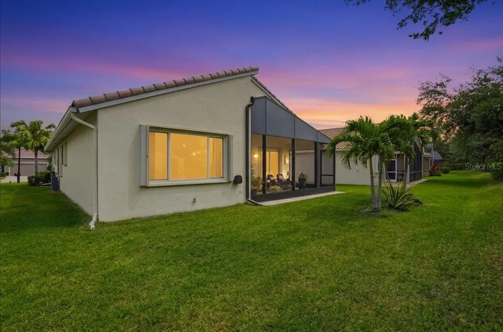 4222 65th Pl E, Sarasota, FL 34243