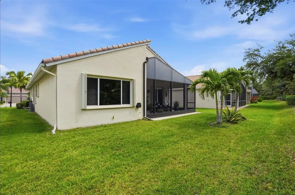 4222 65th Pl E, Sarasota, FL 34243
