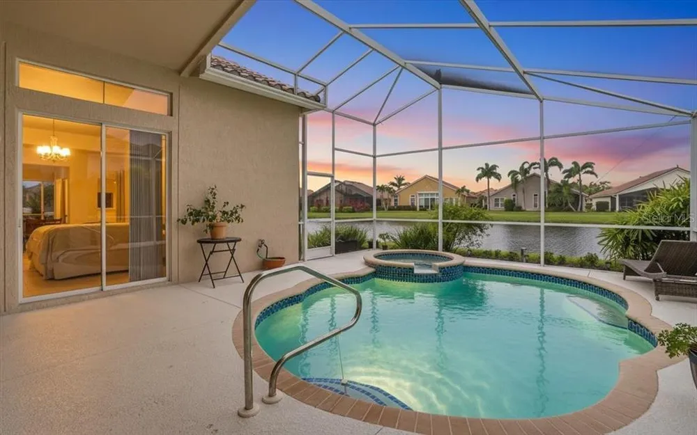 6558 41st Ct E, Sarasota, FL 34243