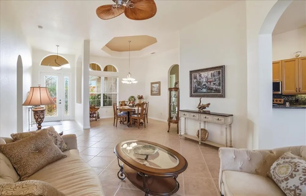 6558 41st Ct E, Sarasota, FL 34243