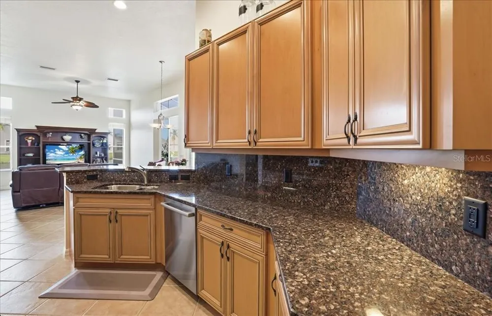 6558 41st Ct E, Sarasota, FL 34243