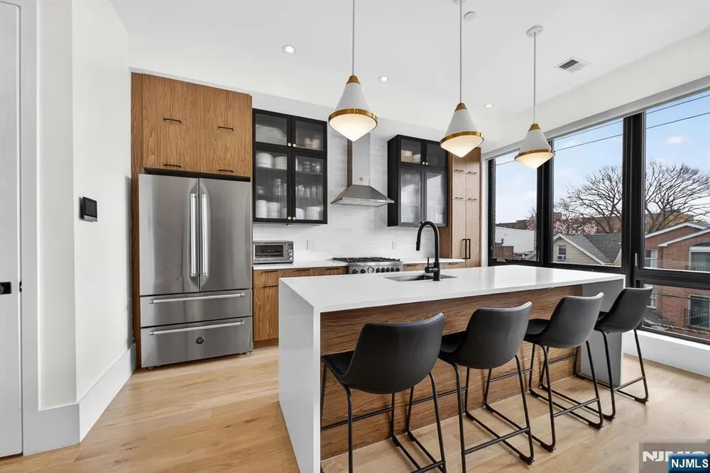 339 Palisade Ave, Jersey City, NJ 07307