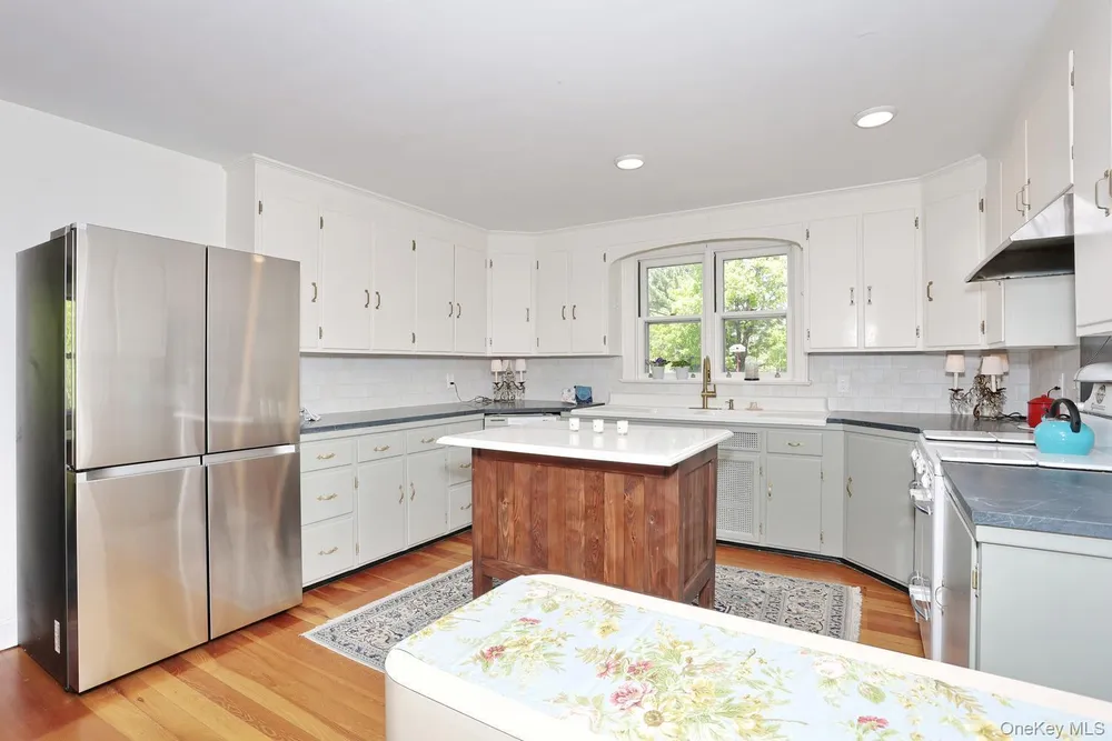 288 Buena Vista Rd, New City, NY 10956