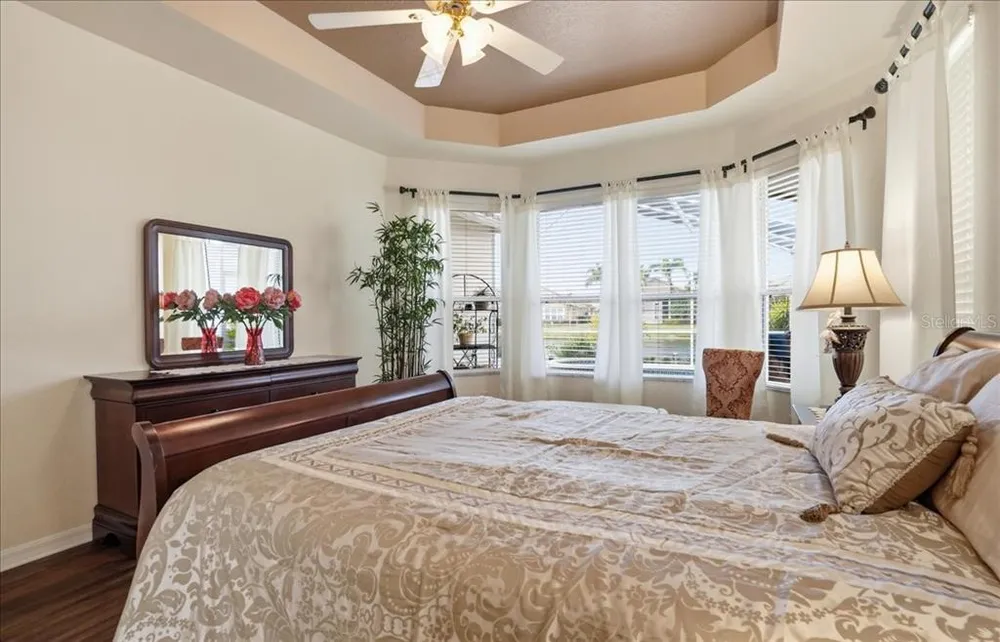 6558 41st Ct E, Sarasota, FL 34243